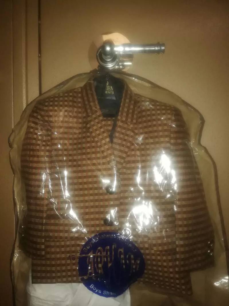 Small size sherwani and 3 piece for sale must read full ad 3