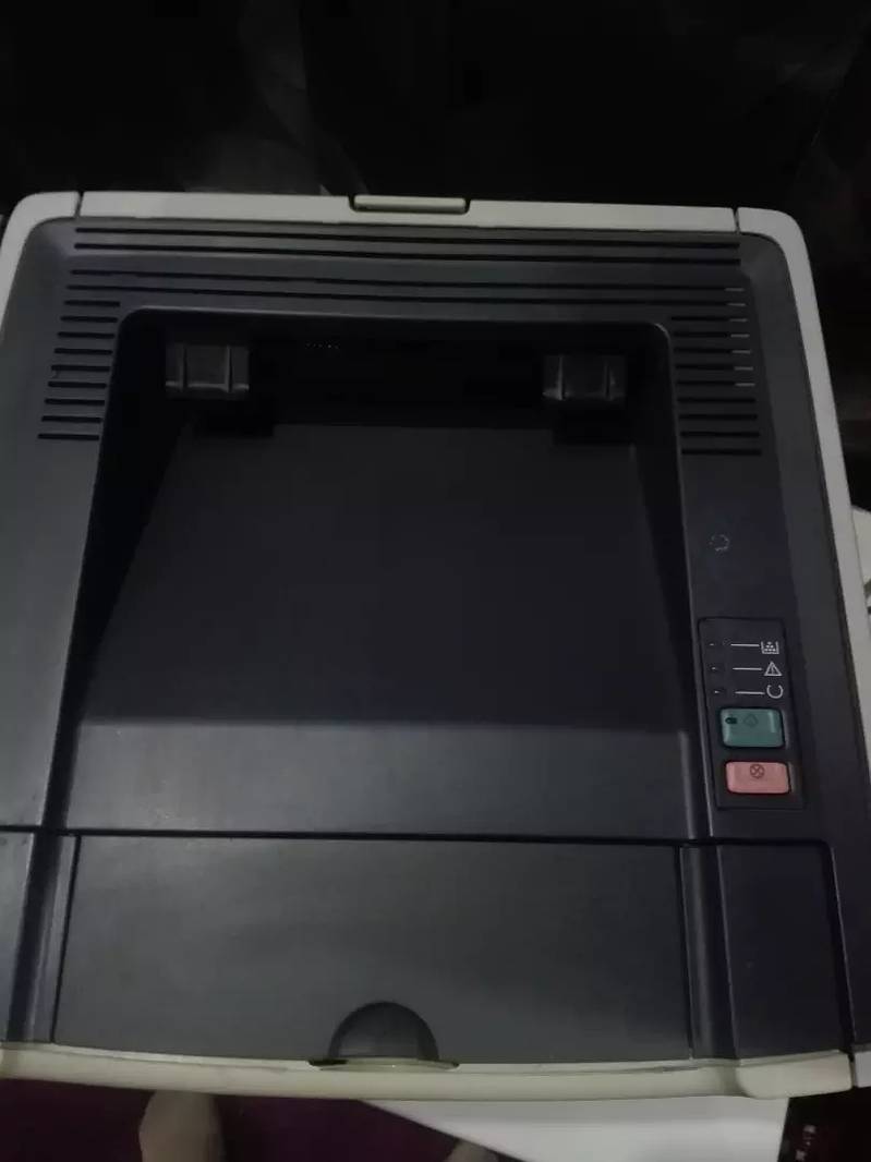 Hp LaserJet 1320 printer 2