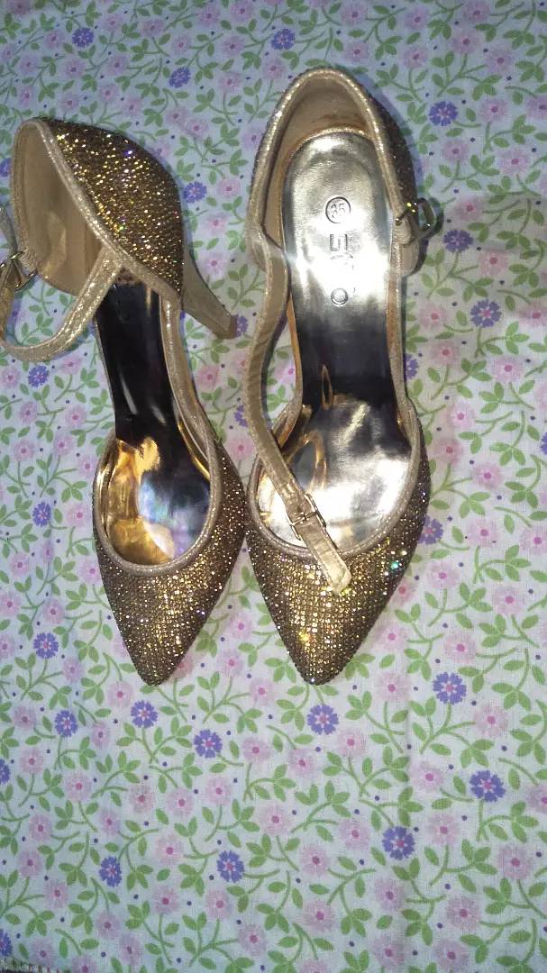 BEAUTIFUL STYLO ORIGINAL NEW LOOK SIZE 7 NUMBER SIRF 1DAFA PEHNA HAI 2