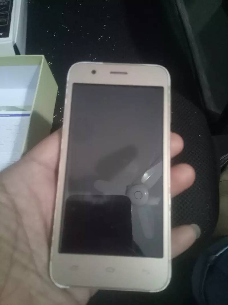 qmobile i2 Price is negotiable 4