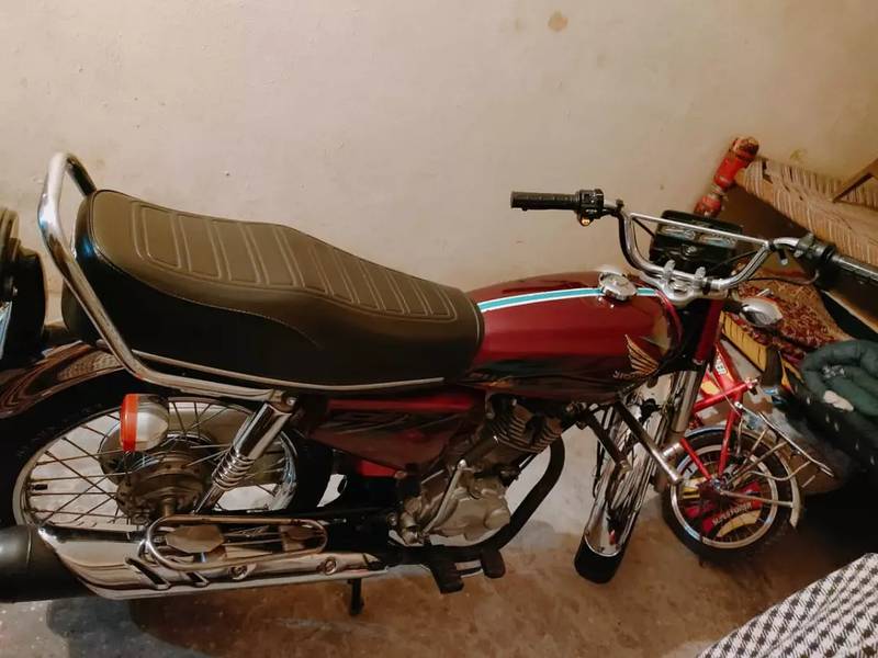 Honda 125 new bike just home use only one hand 5