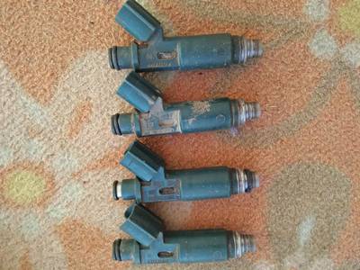 Injectors  & Throtalbody Toyota SE Saloon 1.6