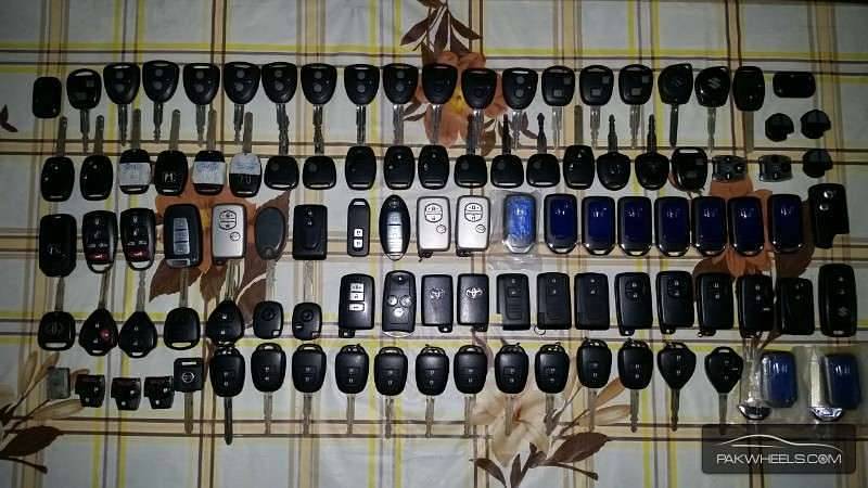 Toyota Prius,Aqua,Prado,Premio,Land Cruiser smart key/remote maker los 0