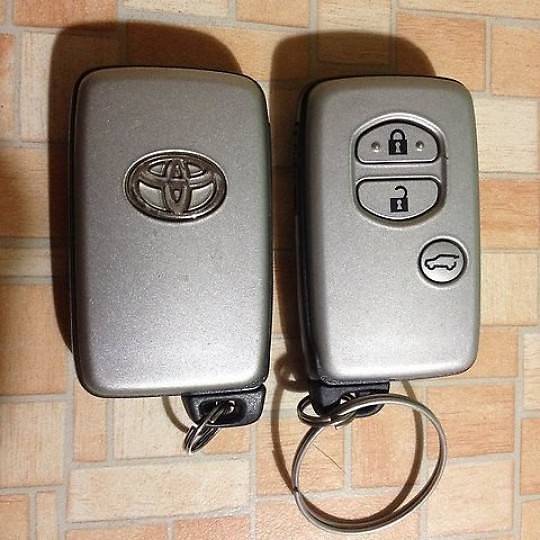 Toyota Prius,Aqua,Prado,Premio,Land Cruiser smart key/remote maker los 2