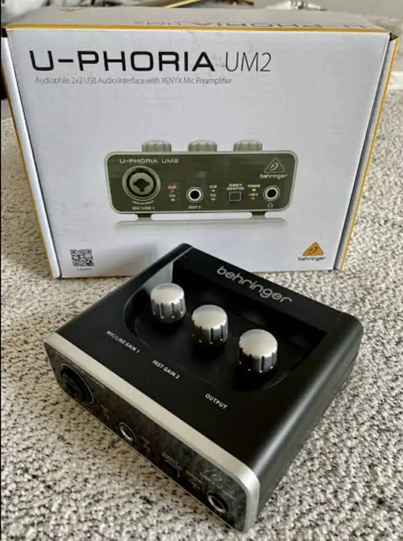 Behringer U-Phoria UM2 Usb Audio Interface 0