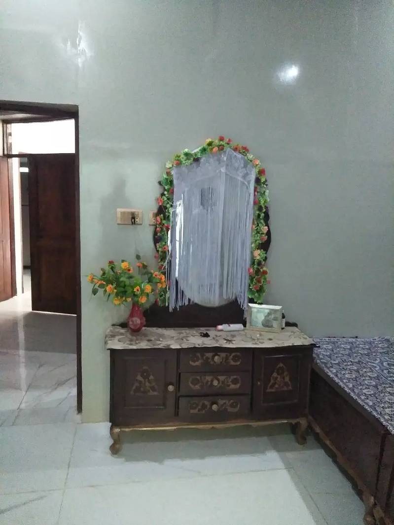 Bed Set Dressing Mirror Divider 2
