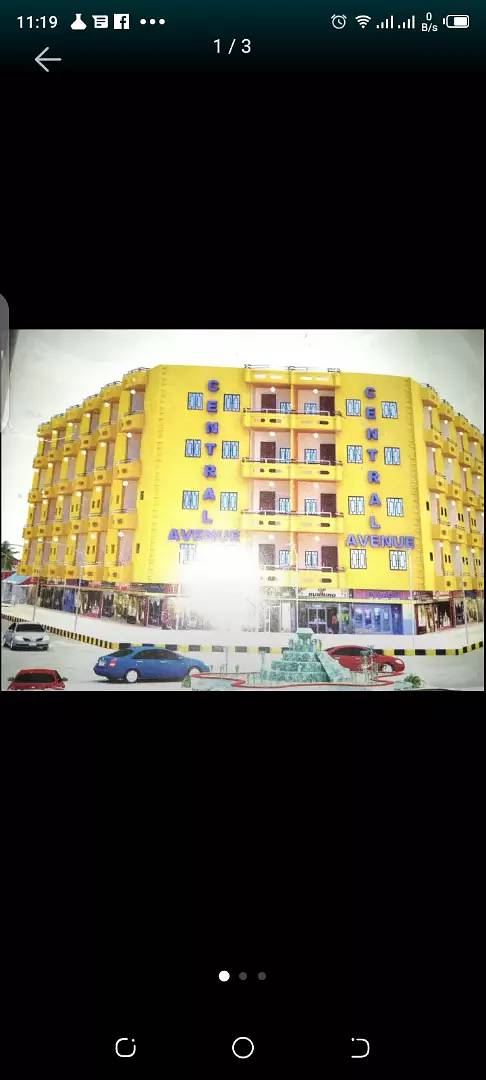 Flat for sale. Road facing (Lift Available) Nazimabad no. 5 2