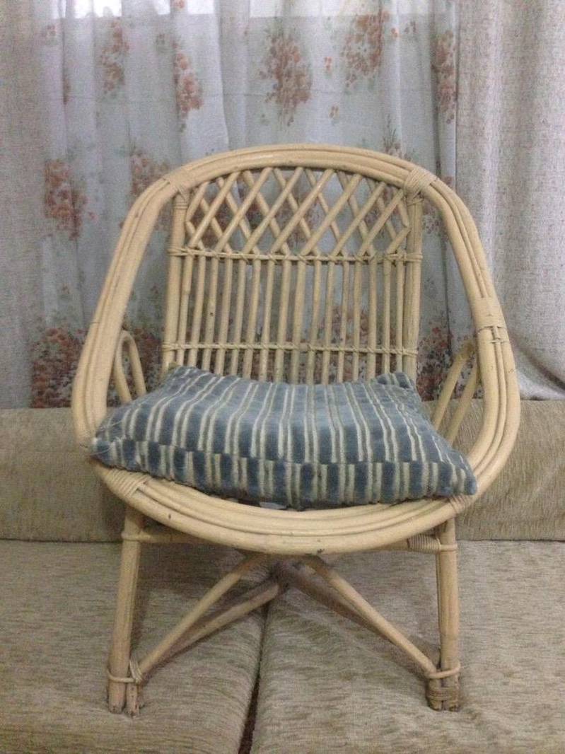 Cane sofa chair 0