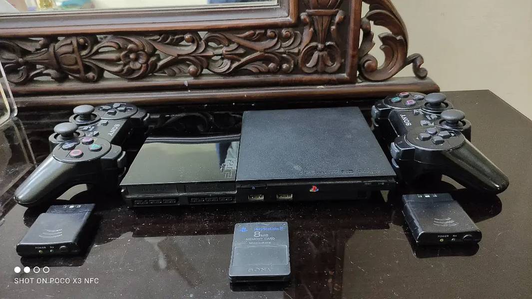 PlayStation 2 Thin 1