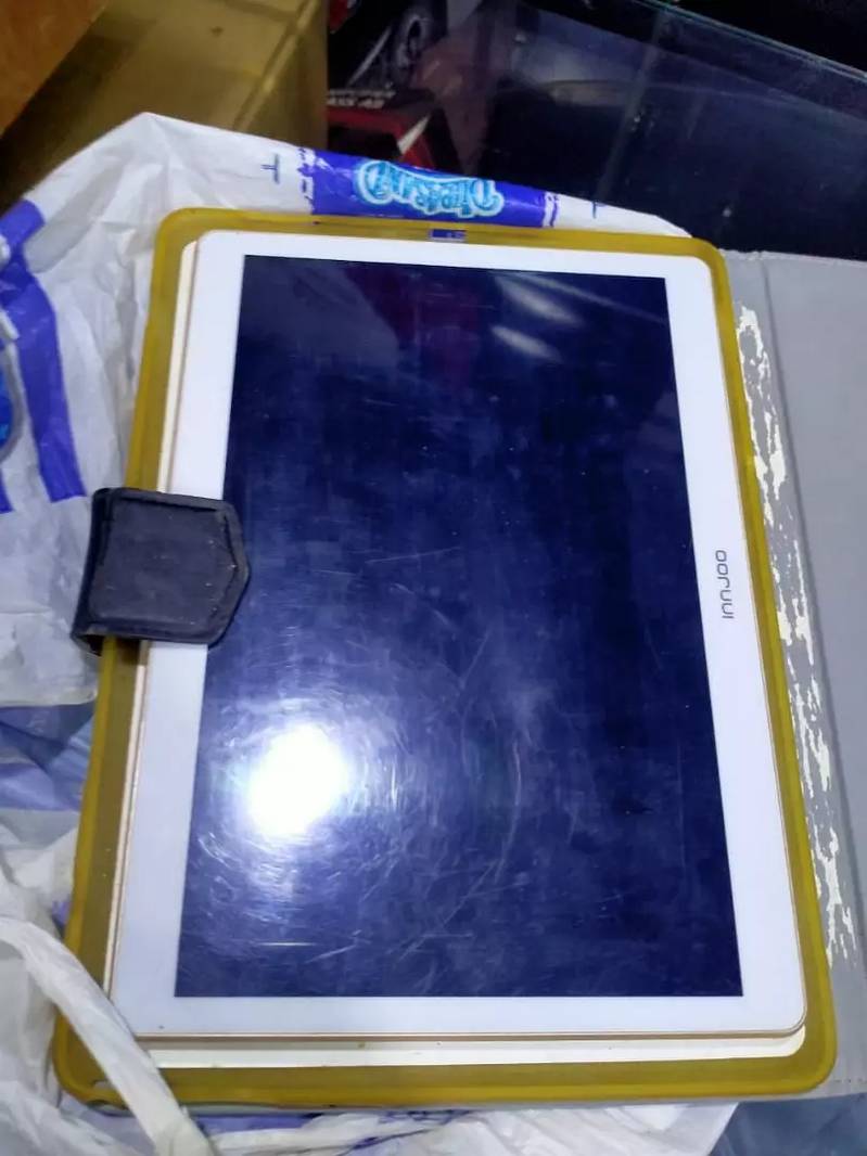 Innjoo Tablet China (LCD damaged) 2