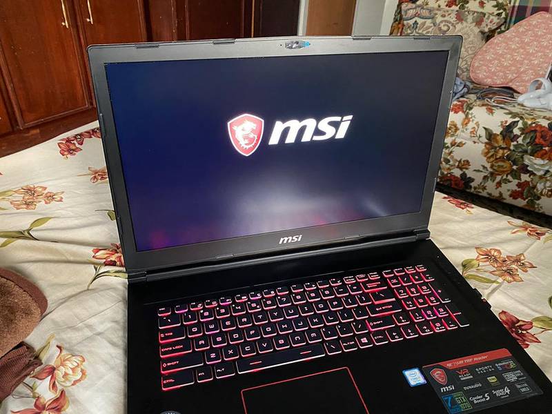 MSI GE73VR 7RF Raider 17 inch GTX 1070 Gaming Laptop 1