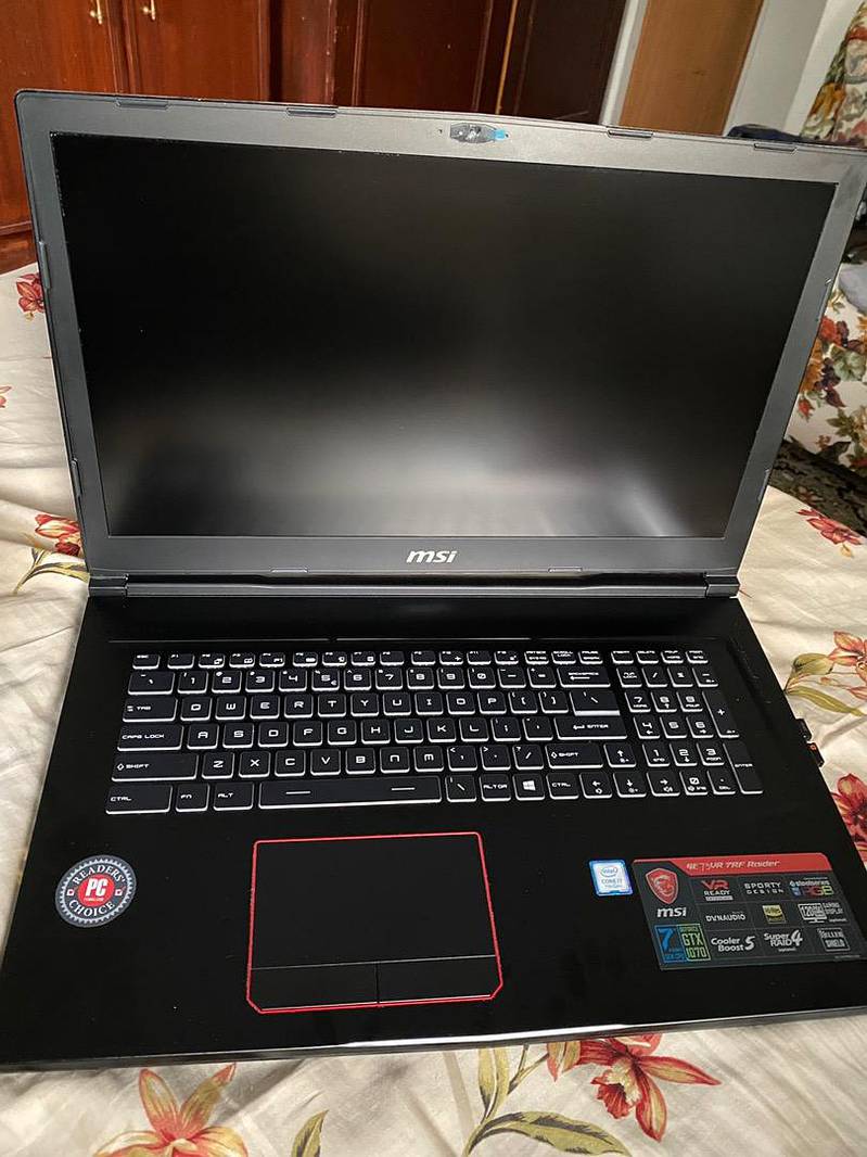 MSI GE73VR 7RF Raider 17 inch GTX 1070 Gaming Laptop 3