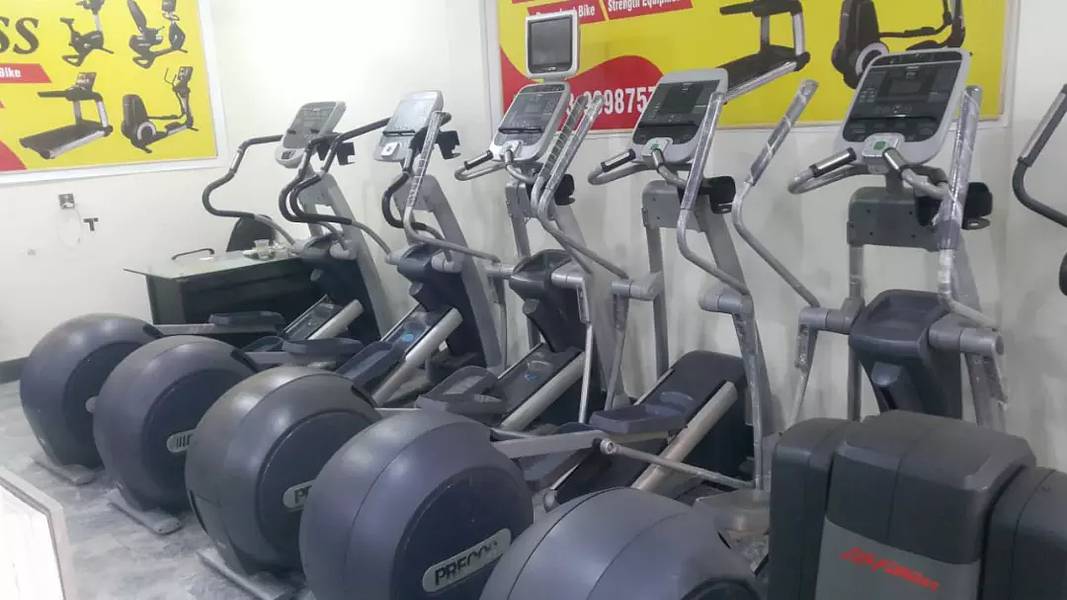 (krClf) Life Fitness Treadmills & Ellipticals 2