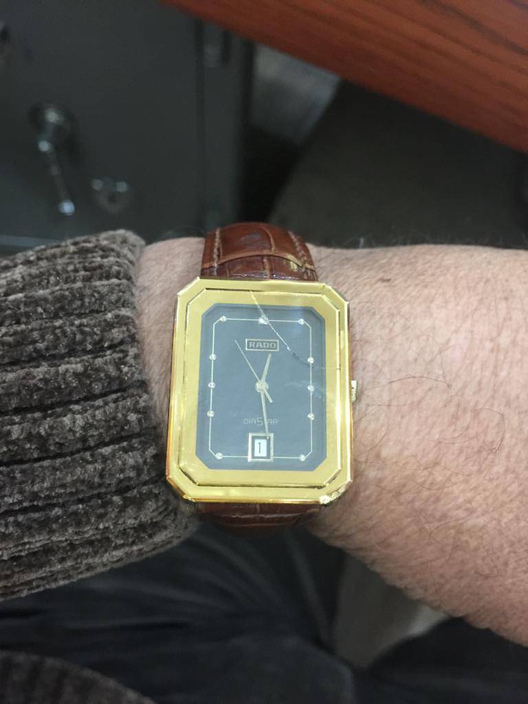 presents a vintage collection of brand wrist watchs fr men DIFER PRICE 1