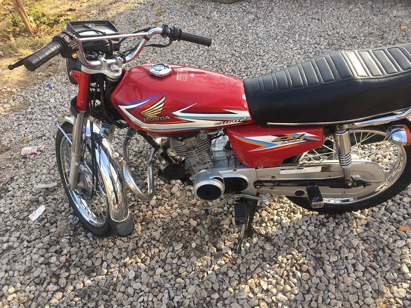 Honda 125  2016 model - Red colour 1