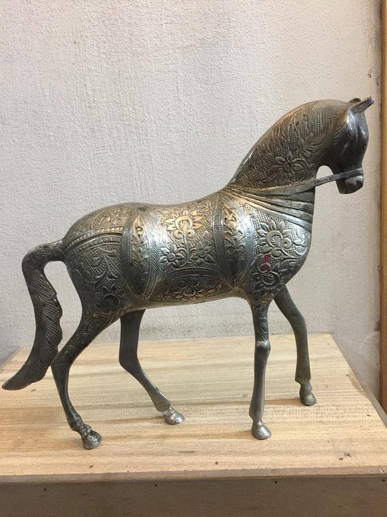 Antique world present    eagle horse IN  DIFFERENT PRICES /PIECE 9999 1