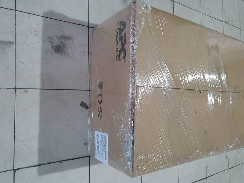 APC UPS SURT 3 KVA ONLINE UPS 2