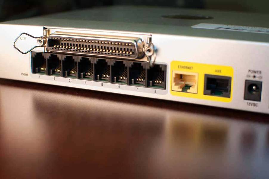 Cisco SPA 8000 (8 Ports) FXS Gateway For Analog Phones, Wholesale Rate 0