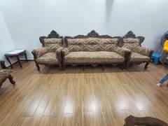 10 Seater chinioti sofa with Center table
