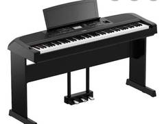 Yamaha DGX 670 digital 88 keys piano