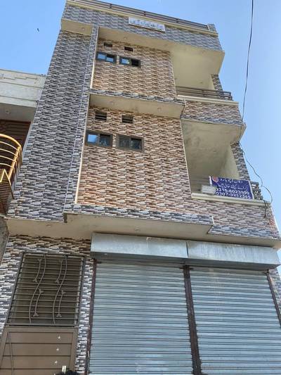 Room with attach  bathroom fro rent