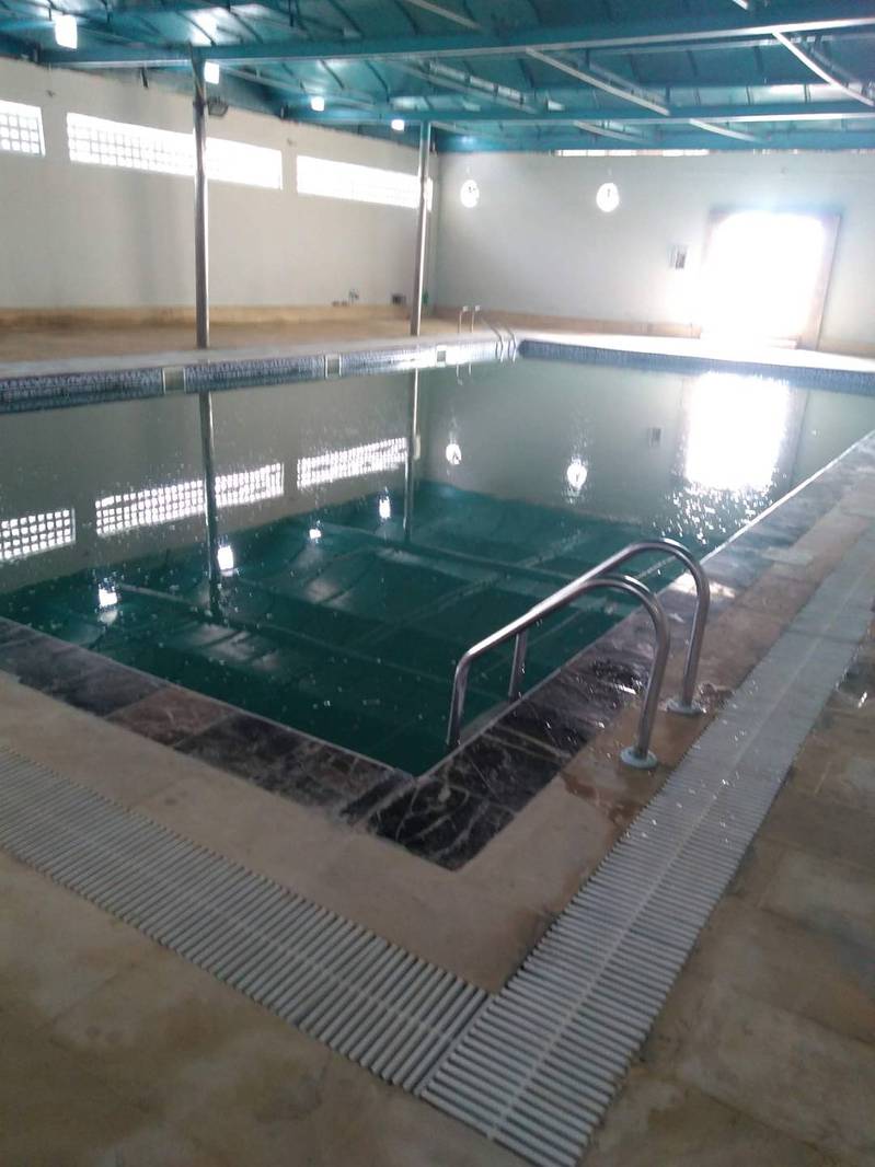 Swimming pool Banglows 10