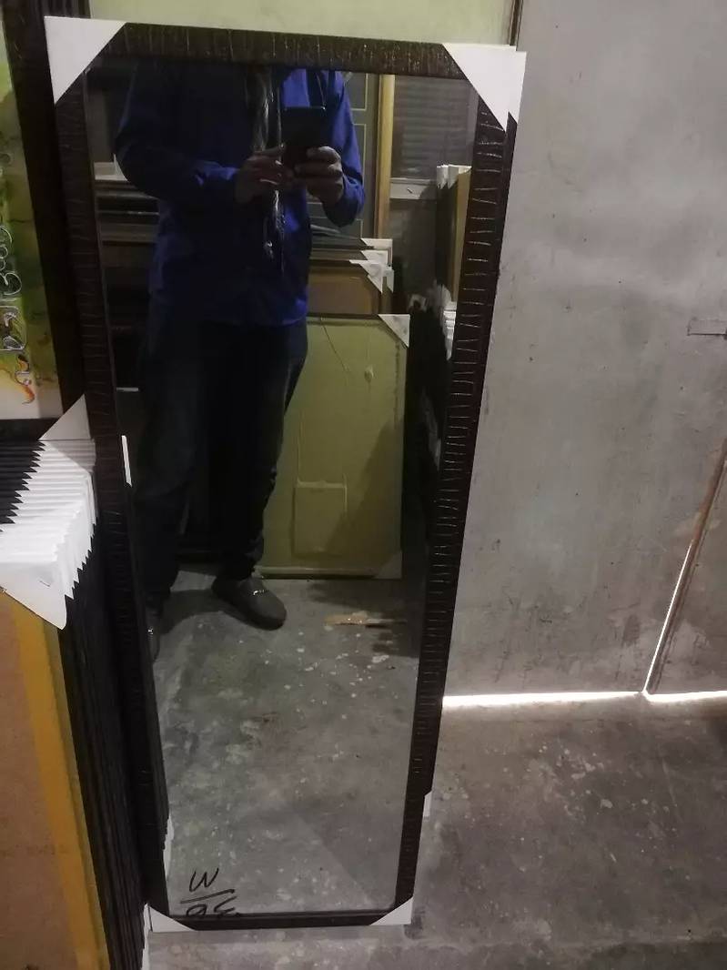 Long stand mirror 0