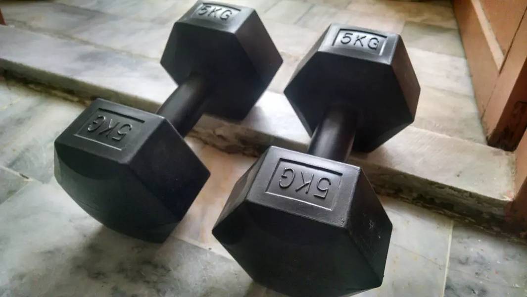 5 KG Hexagon Dumbell pair for sale 2