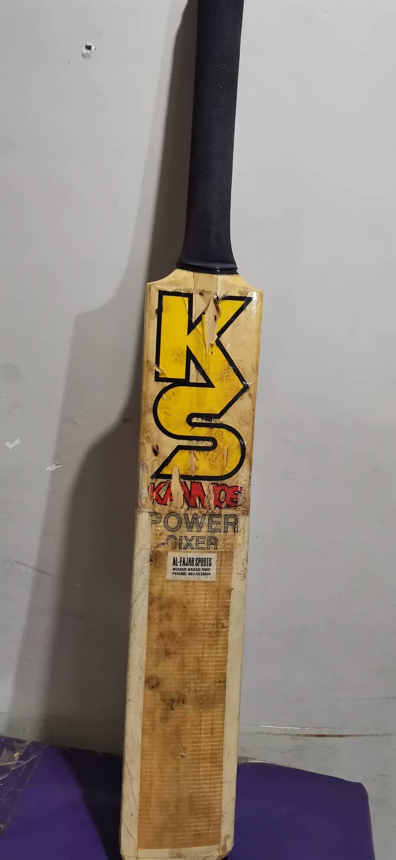 Rare Kanmos Hard ball Cricket Bat stil orignal sticker Xchange posible 2