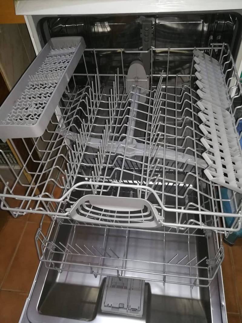 Bosch Dishwasher 5 Programs (Same As New) 1