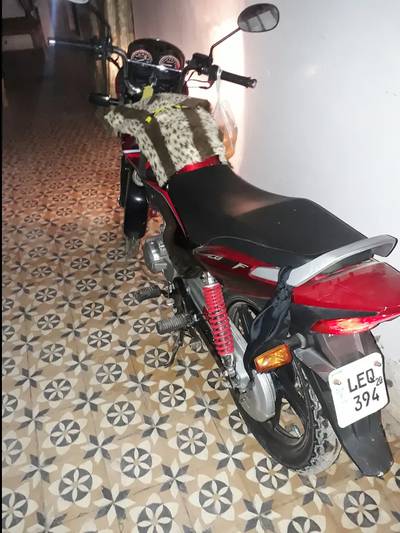 Honda cb125 f