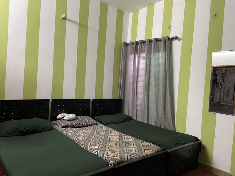 Boys Hostel MDCAT ECat KIPS  Munasib rent Johar Town Lahore 9