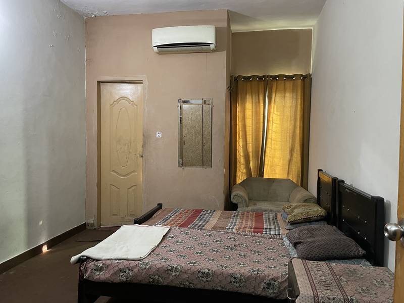 Boys Hostel MDCAT ECat KIPS  Munasib rent Johar Town Lahore 10