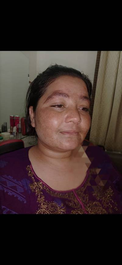 Bridal and party makeup by female make-up artist