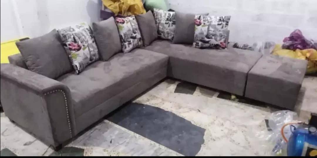 Beautiful design L shape sofa set available on easy payment 5