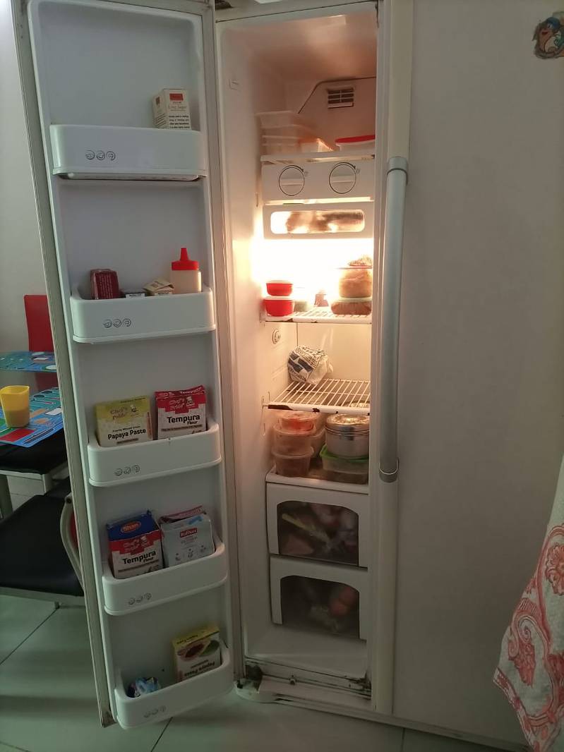 LG side by side Refrigerator 1