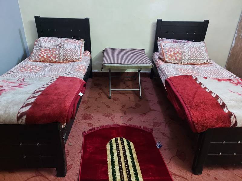 Boys Hostel economical rates  near Johar Town Faisal sharing per seat 3