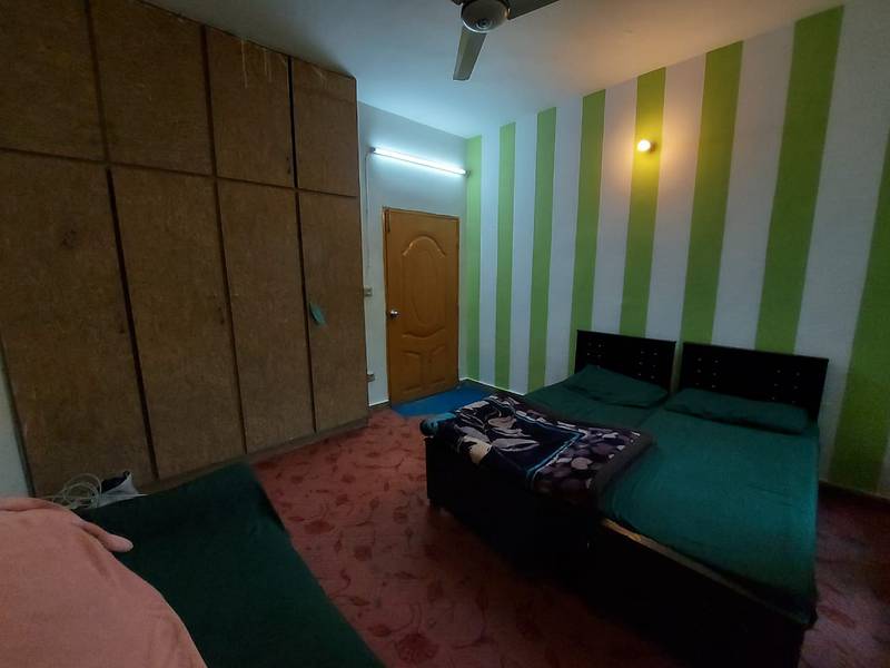 Boys Hostel economical rates  near Johar Town Faisal sharing per seat 5