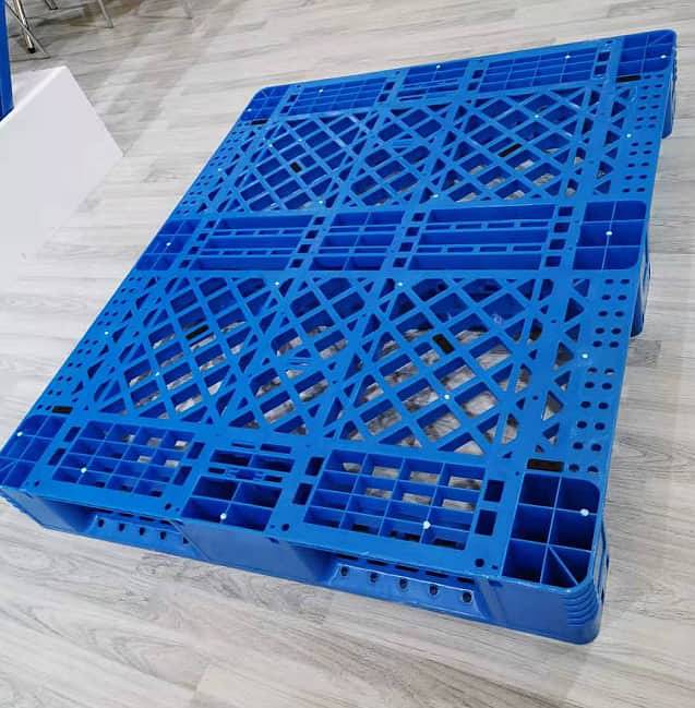 plastic pallet 0