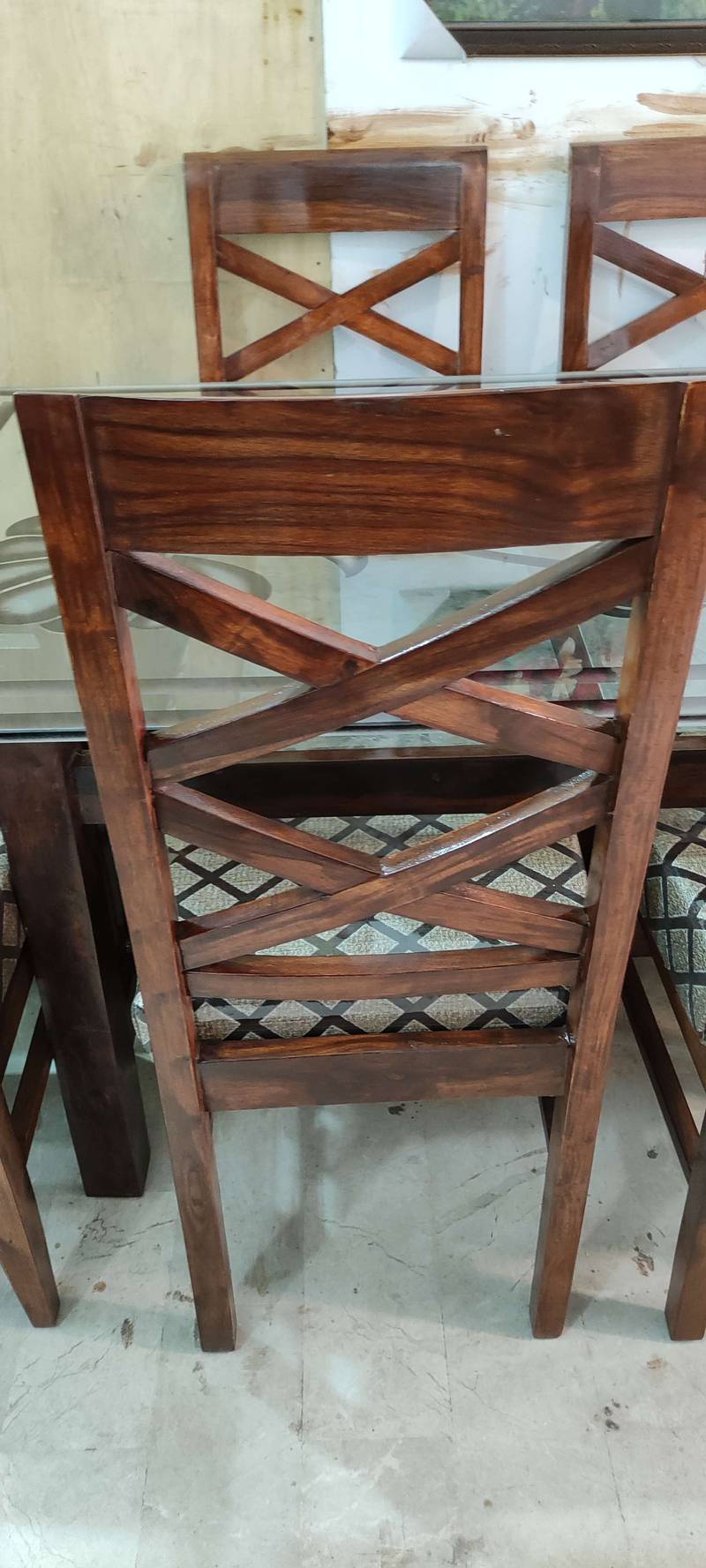 6 CHAIR DINING TABLE SHISHAM WOODEN (NEW) NOT USE. 6