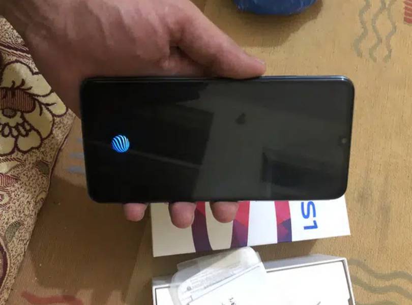 VIVO _S1 4/128 peshawar 2