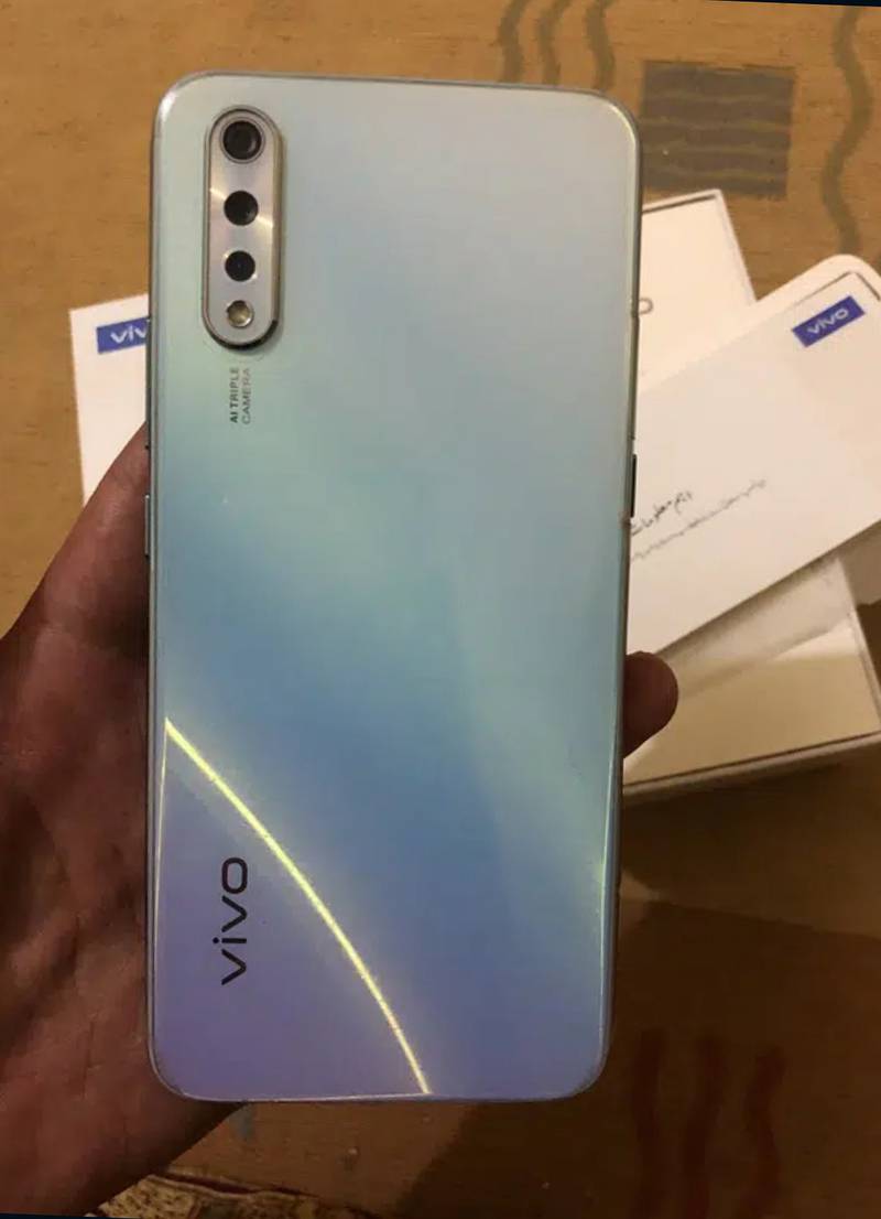 VIVO _S1 4/128 peshawar 3