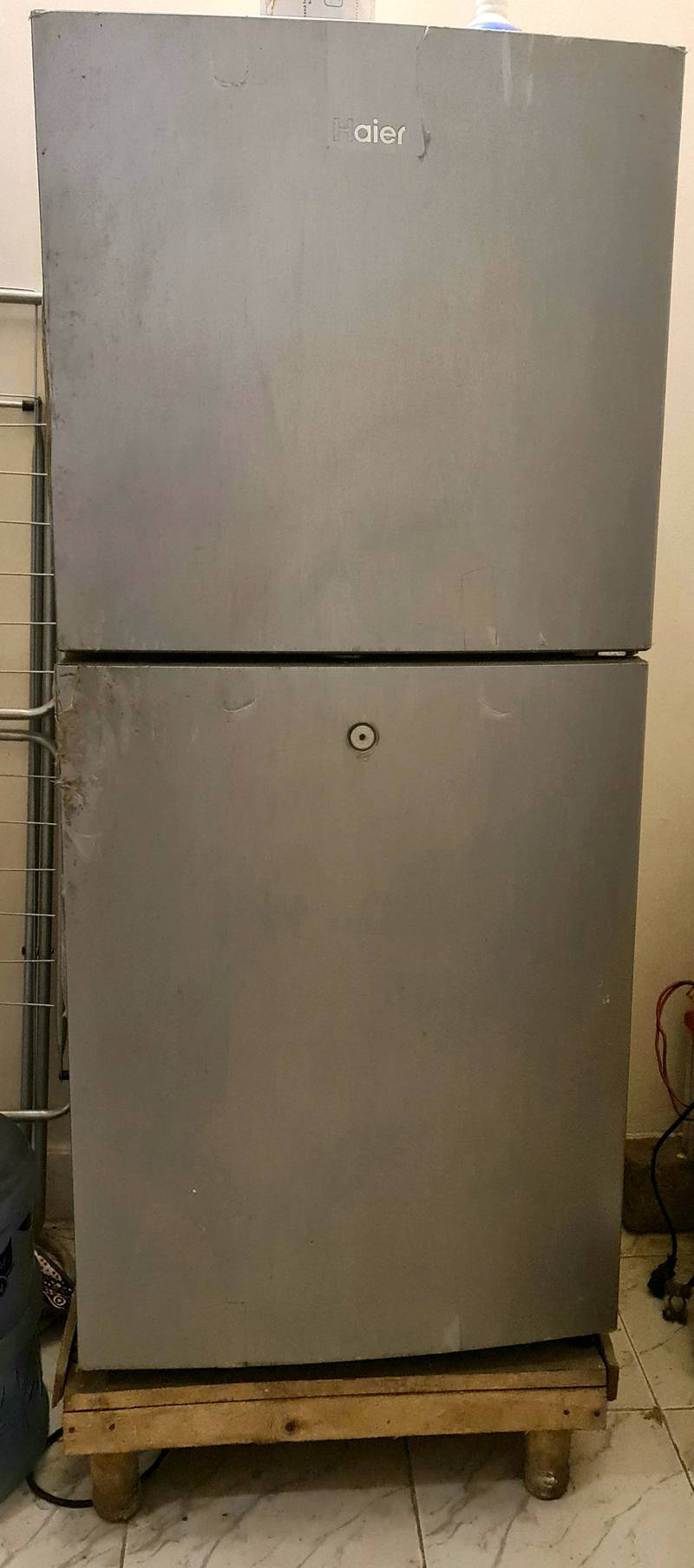 Haier Inverter Refrigerator HRF 216 Silver 0