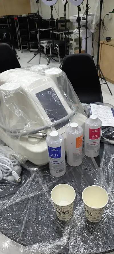 Hydra Facial Machine Available 8 in 1 Unit Gullberg. . ,,.