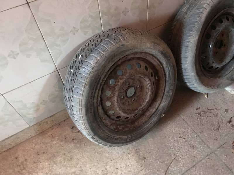 14 size stephni with Tyre AvailabLe. 1