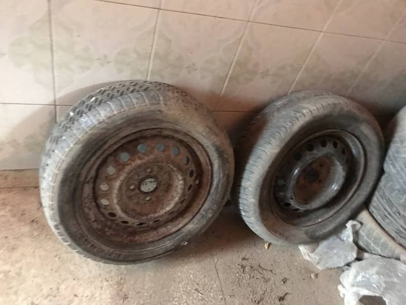 14 size stephni with Tyre AvailabLe. 4