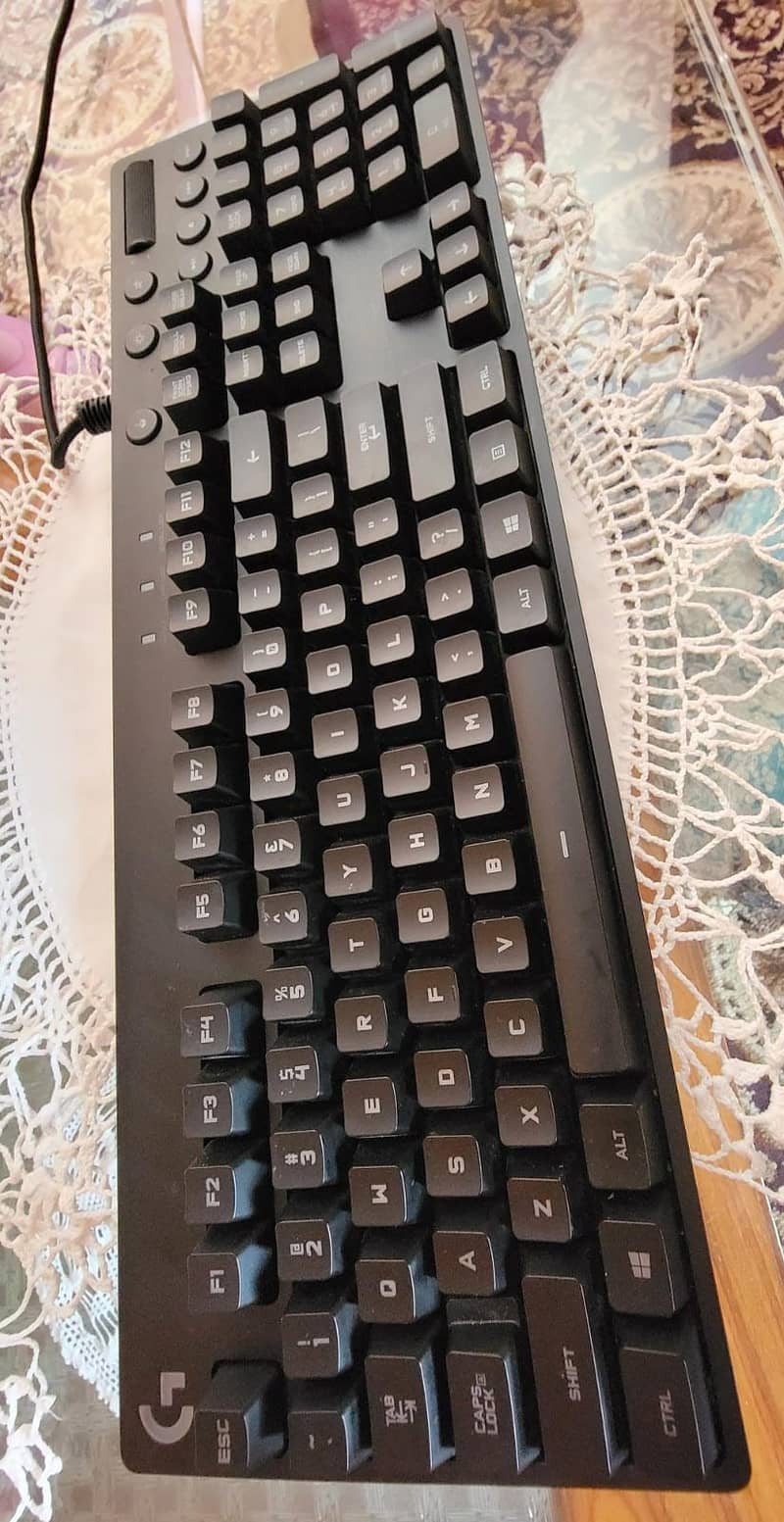Logitech G810 Orion Spectrum RGB keyboard. 1