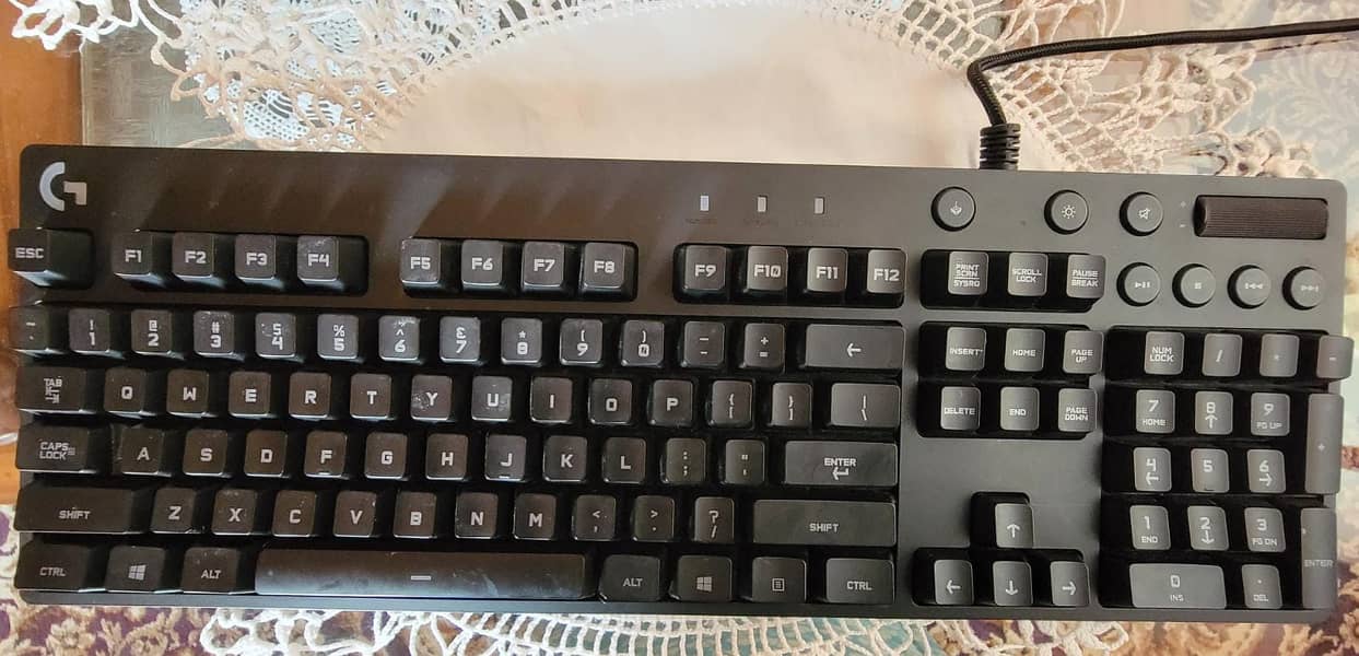 Logitech G810 Orion Spectrum RGB keyboard. 7