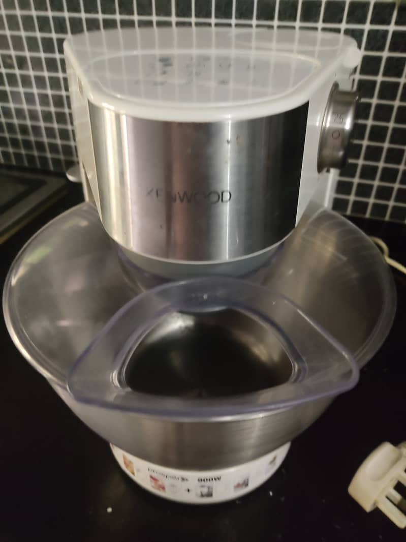 Kenwood Stand mixer 0