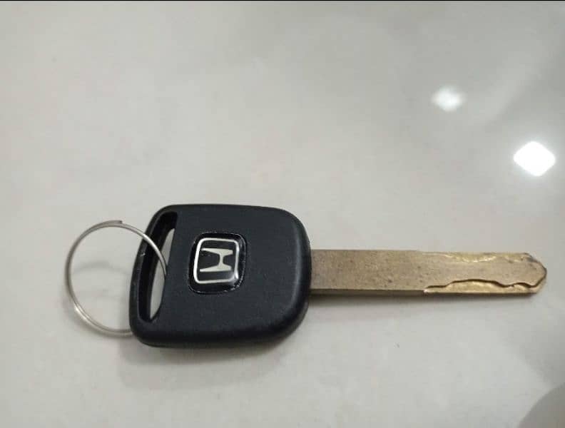 key. . Honda BRV  S 0